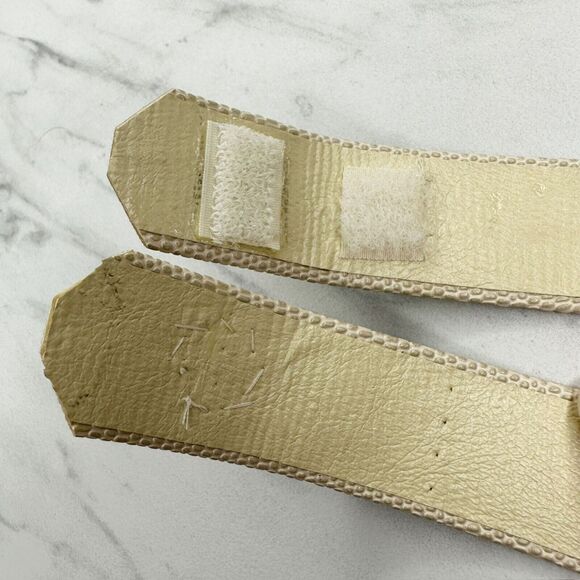 Off White Embossed Faux Leather No Buckle Belt Size Small S Womens - Picture 6 of 12